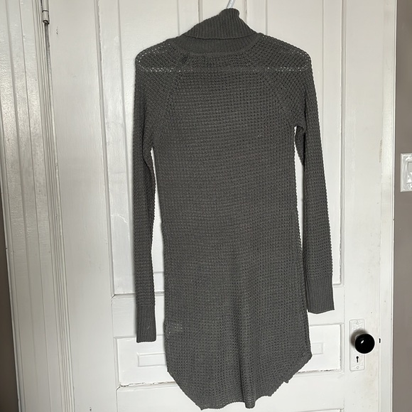 Grey long knitted sweater - Picture 2 of 2